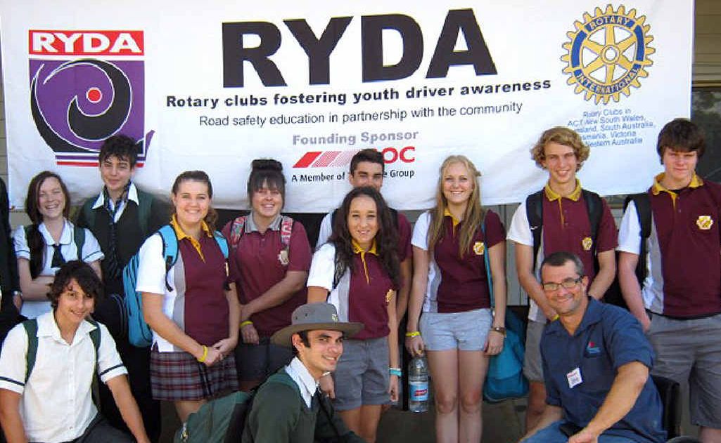 Crash Survivor program presenter, paraplegic Steve Richter, talks to students from Gympie High School and Victory College. Crash Survivor program presenter, paraplegic Steve Richter, talks to students from Gympie High School and Victory College.